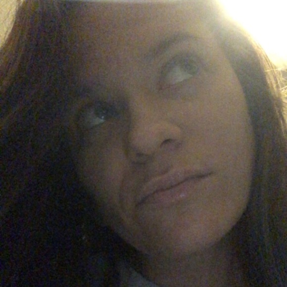 Meet Your Posher - Picture 2 of 5